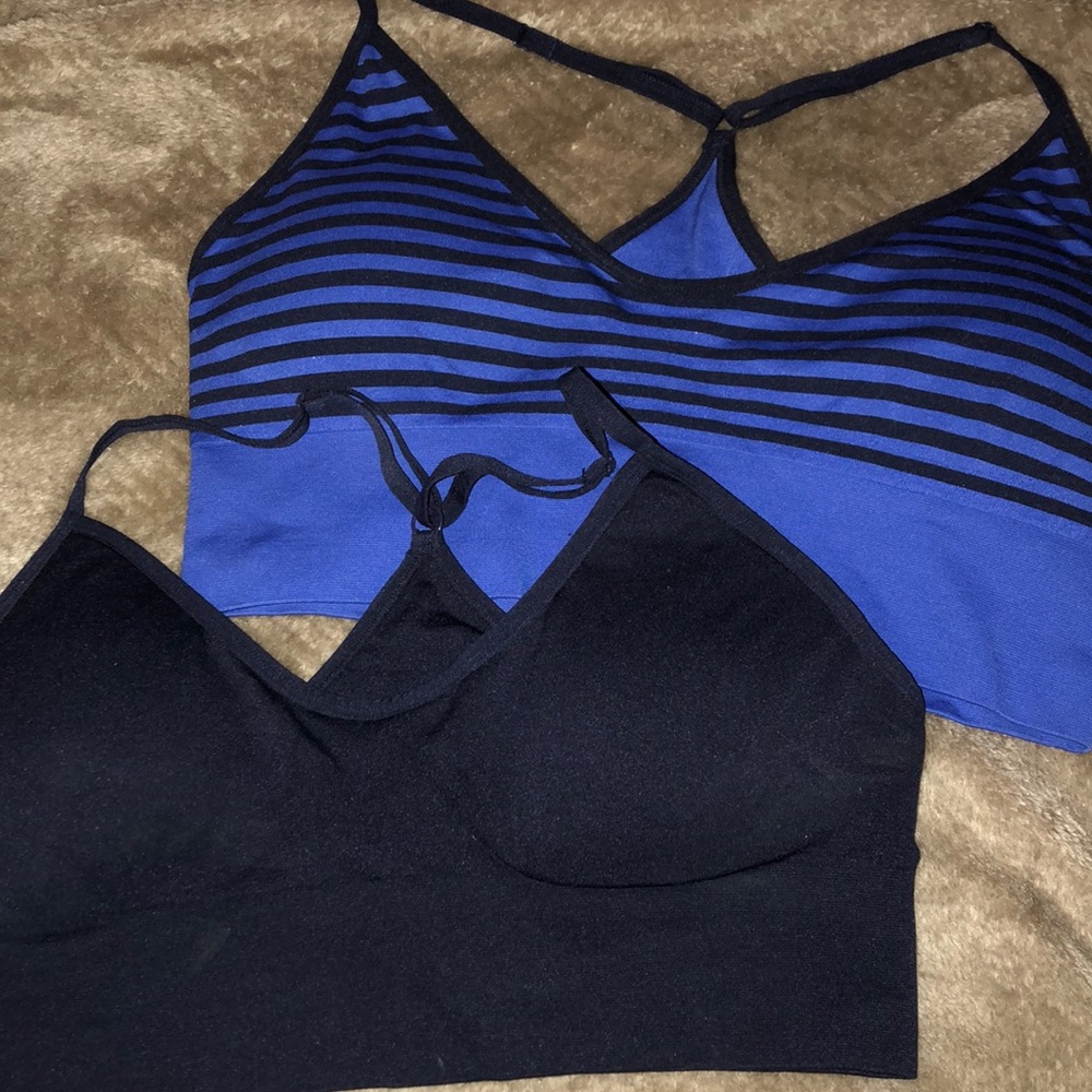 Pair of 2 sport bra Felina brand